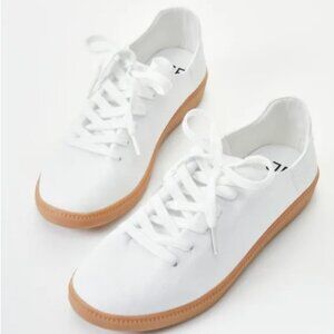 *JustFab  Cedric Sneaker size 8.5    ~ 2 for $20!!!!!